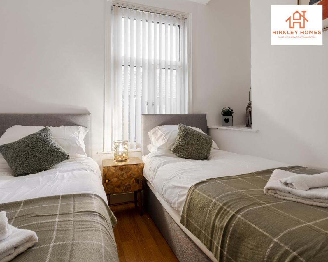 2 Bedroom House Liverpool- Large & Cosy- Sleeps 5 By Hinkley Homes Short Lets & Serviced Accommodation Esterno foto